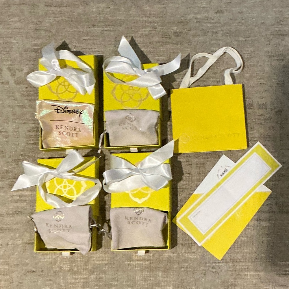 Kendra Scott Boxes